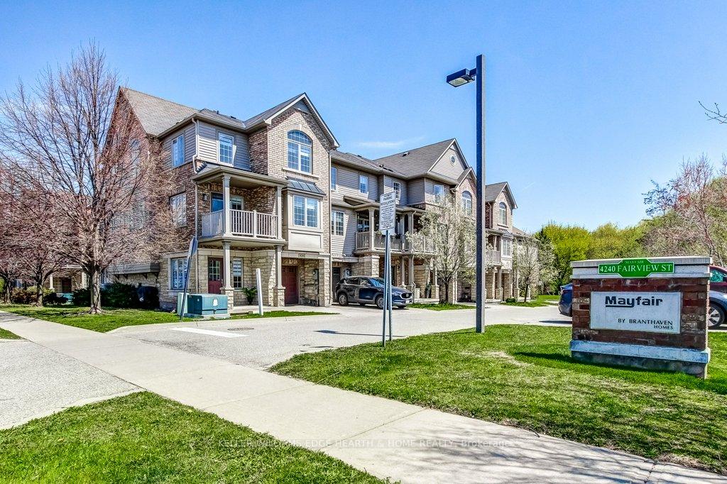 3 Bedrooms Condo at 4262 Ingram,  Burlington For sale