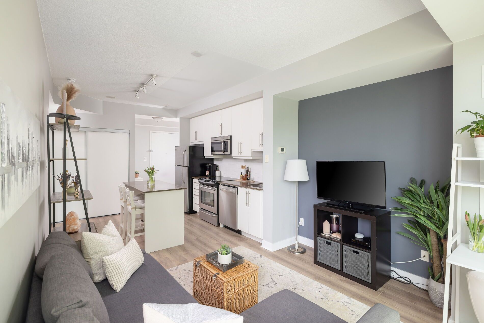 1171 Queen Street W 312