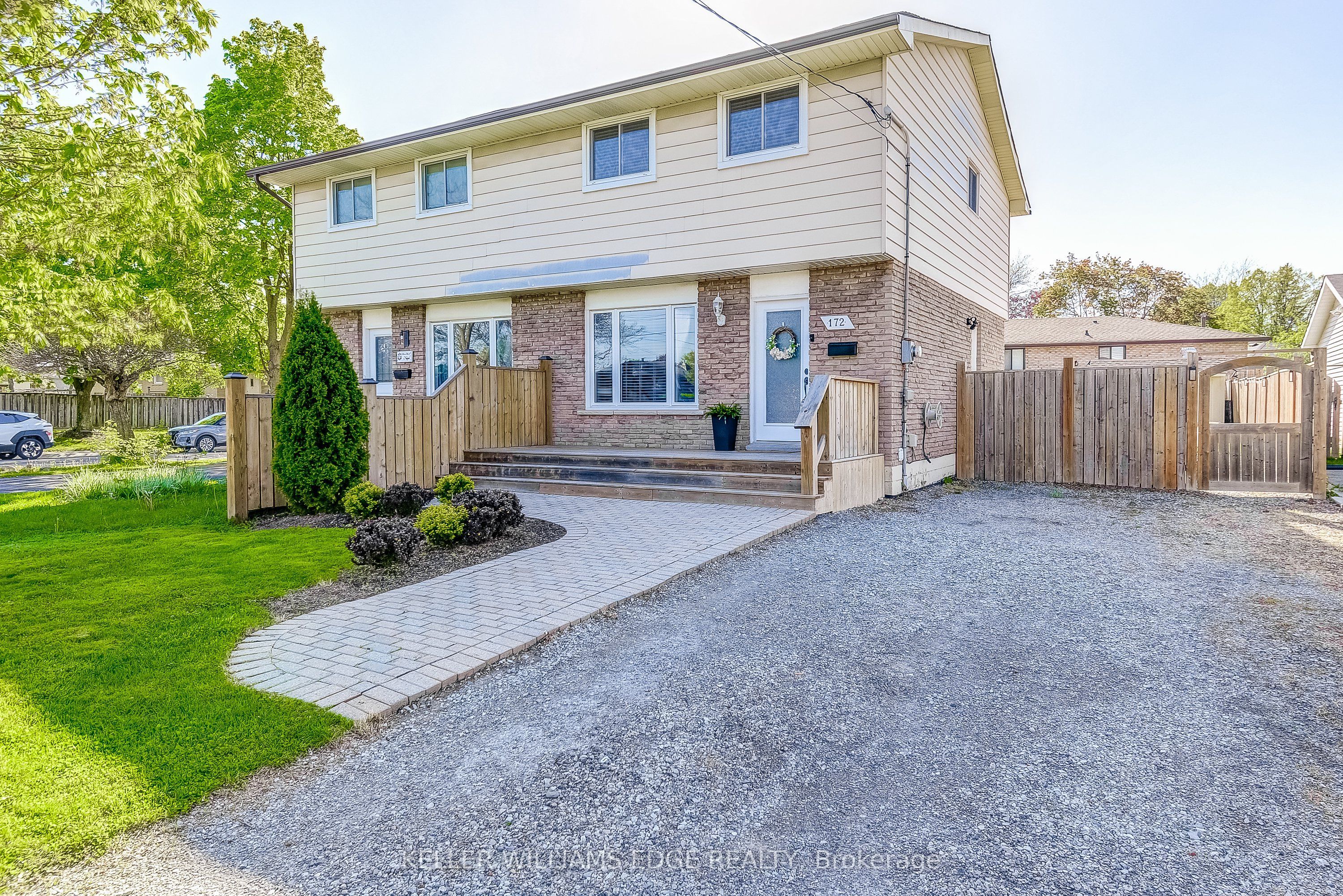 172 Berkindale Drive, Hamilton, ON L8E 1M5