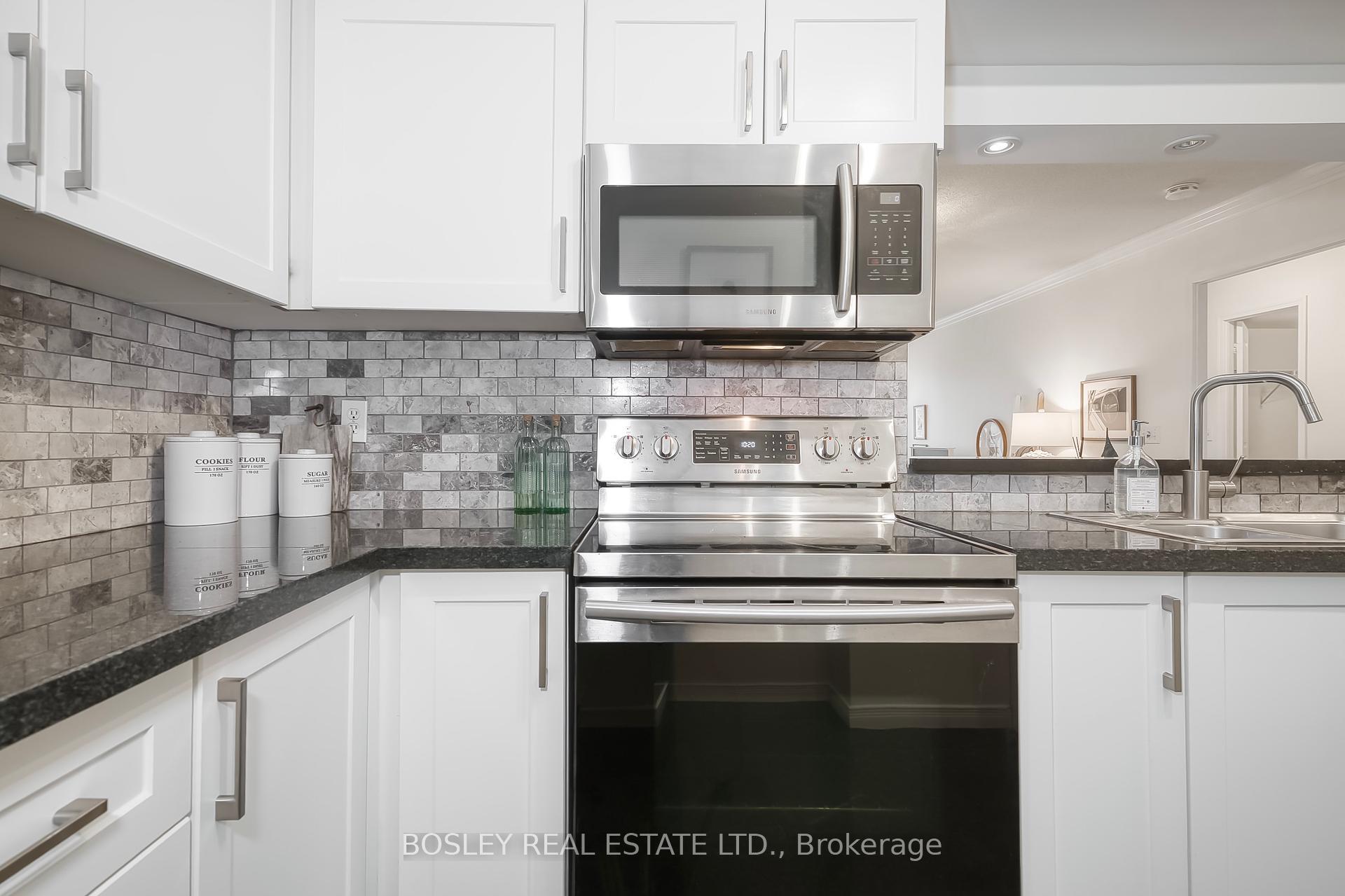 2 Bedrooms Condo at 51 Harrison Garden, Toronto For sale