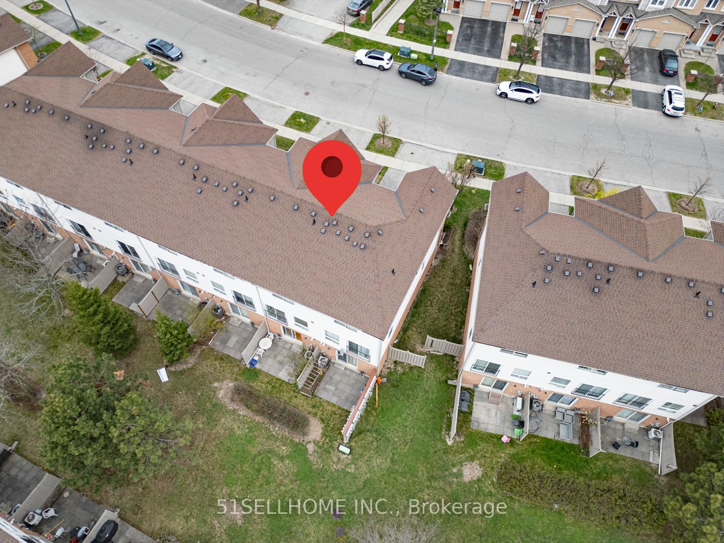 4 Bedrooms Condo at 858 Scollard,  Mississauga For sale