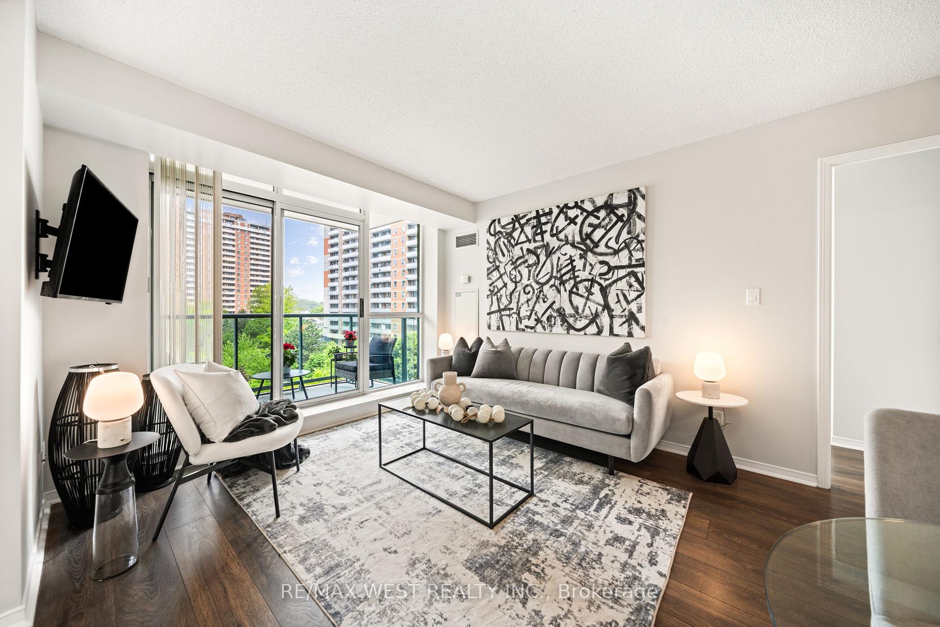 2 Bedrooms Condo at 7 Michael Power, Toronto For sale