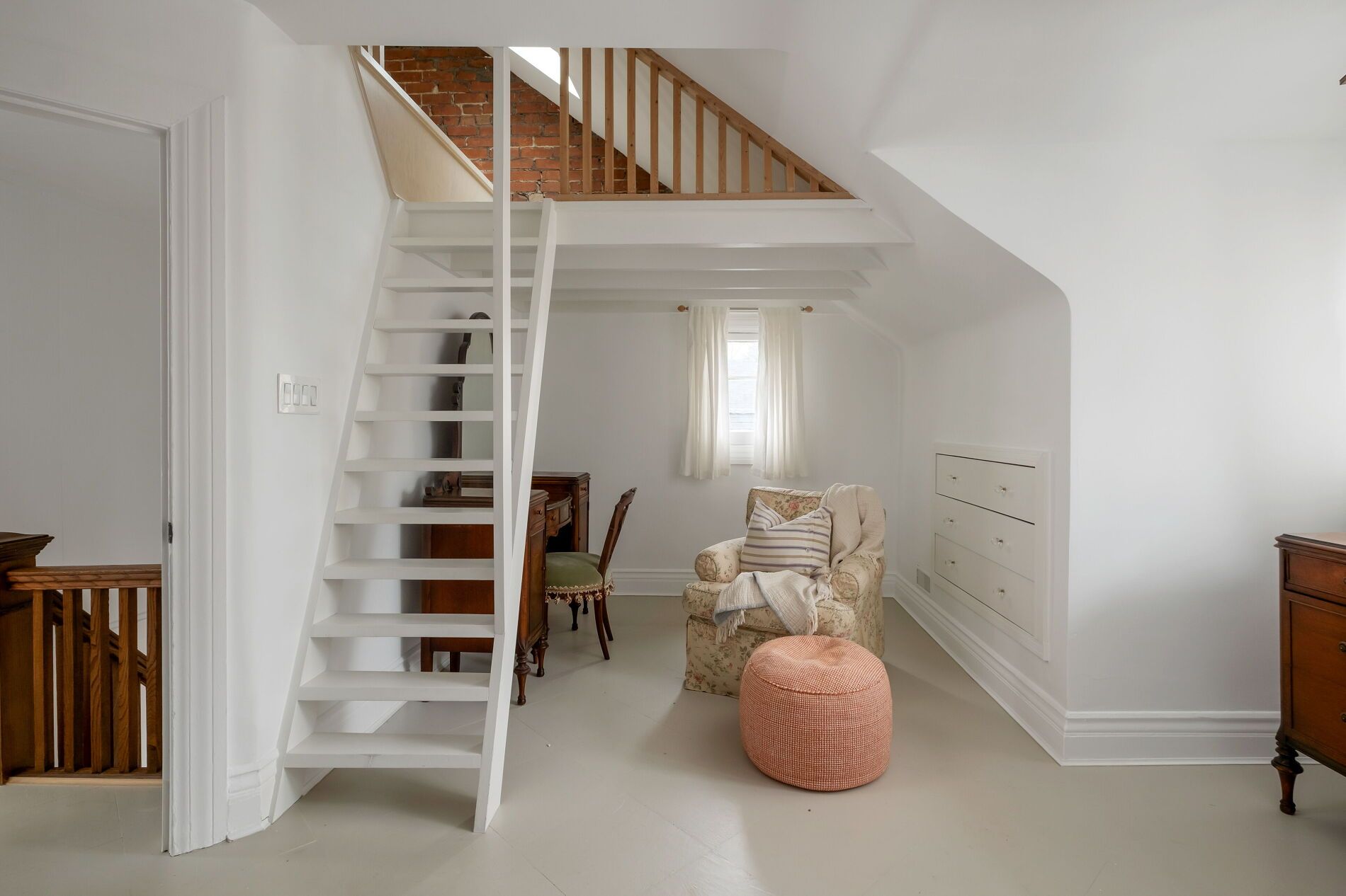 296 Glen Road