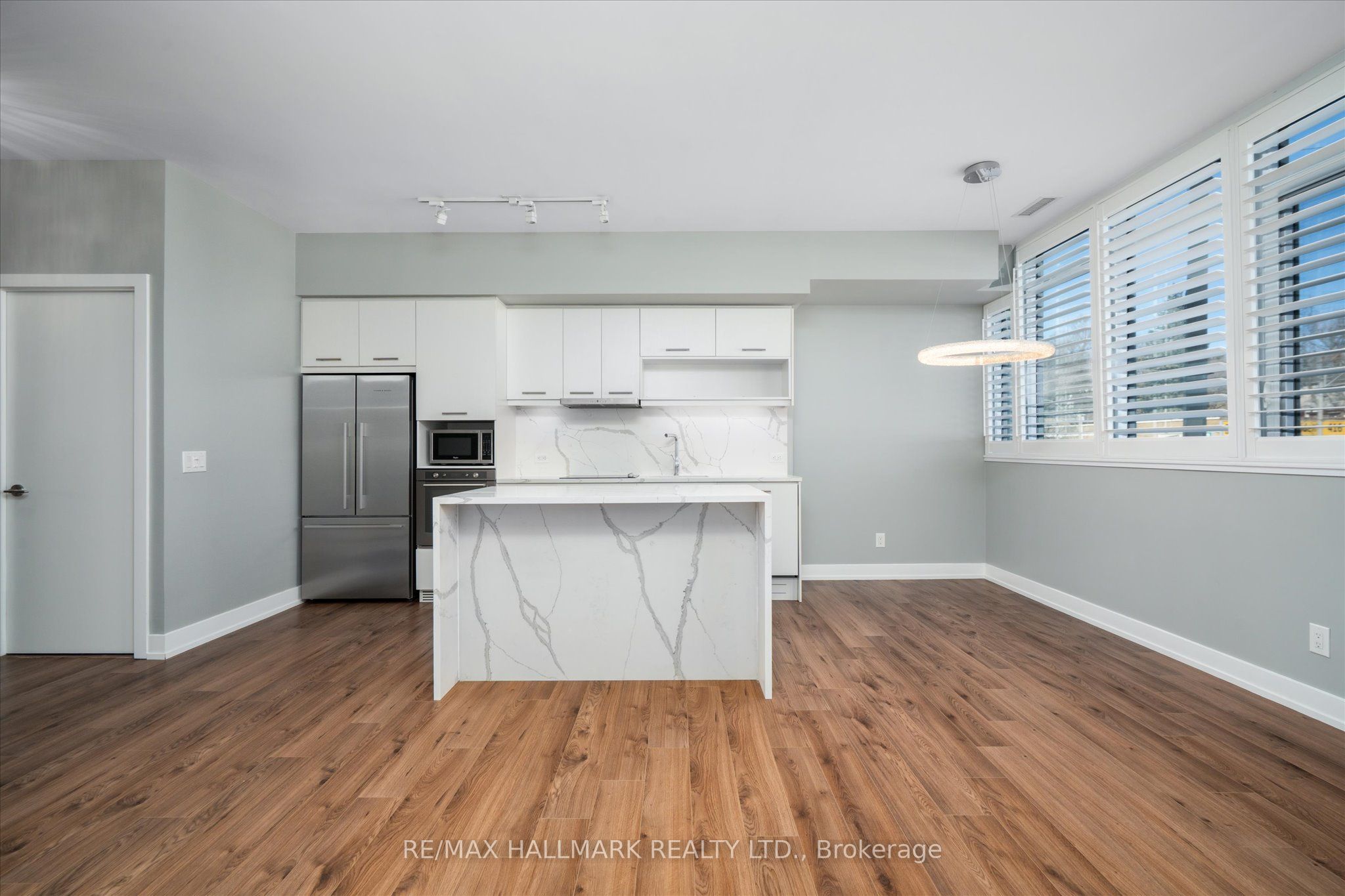 170 Chiltern Hill Road, #208