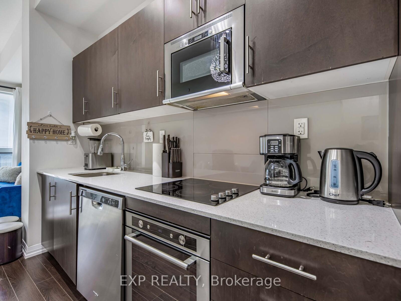 2 Bedrooms Condo at 460 Adelaide, Toronto For sale