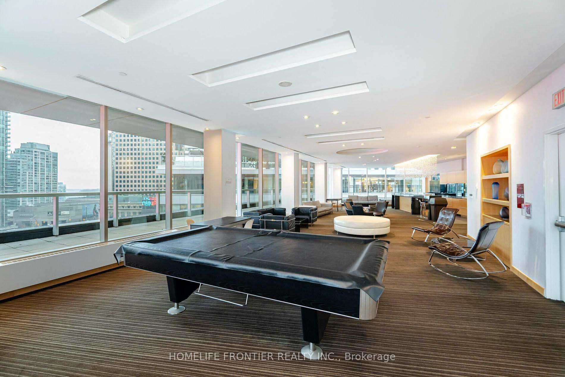 2 Bedrooms Condo at 65 Bremner, Toronto For sale