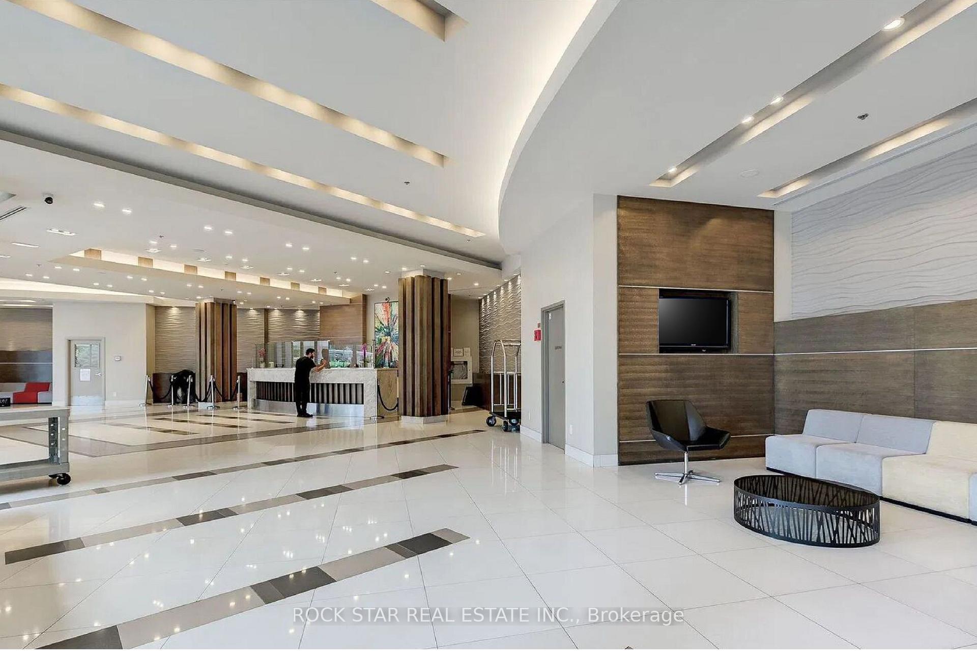 2 Bedrooms Condo at 18 Harbour,  Toronto For sale