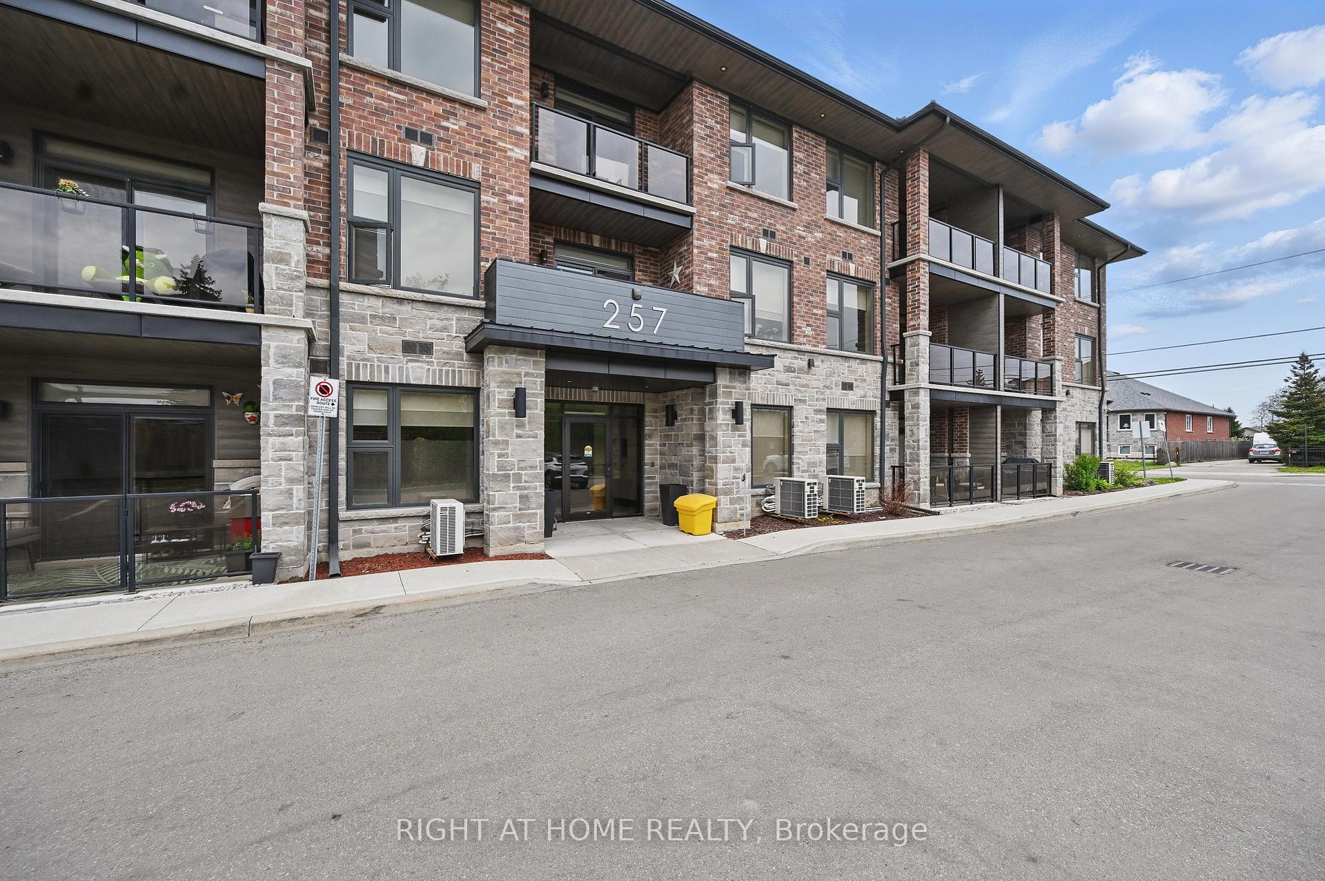 1 Bedroom Condo at 257 Millen, Hamilton For sale