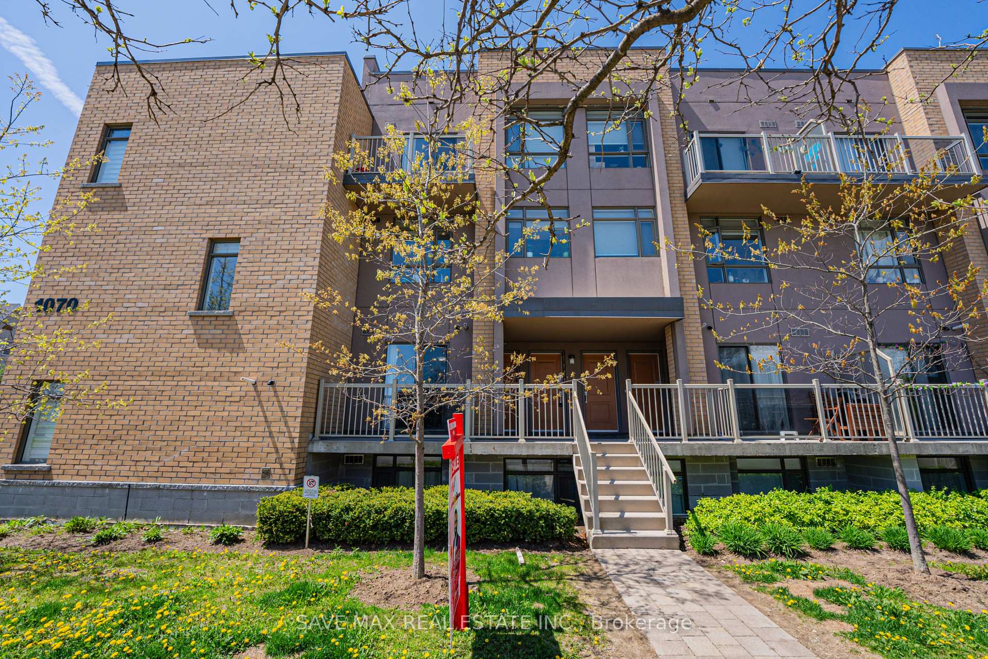 3 Bedrooms Condo at 1070 Progress, Toronto For sale