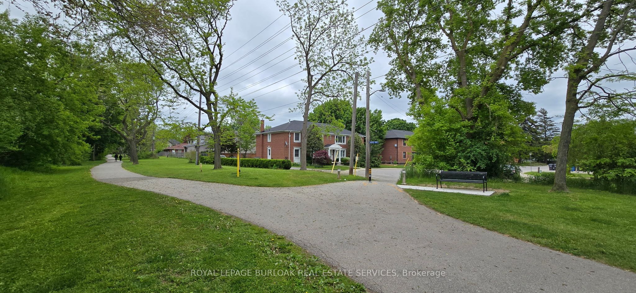 2123 Harris Crescent, #2