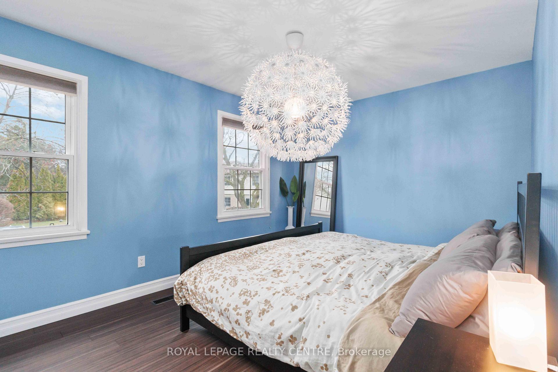 3 Bedrooms Condo at 3400 Rhonda, Mississauga For sale