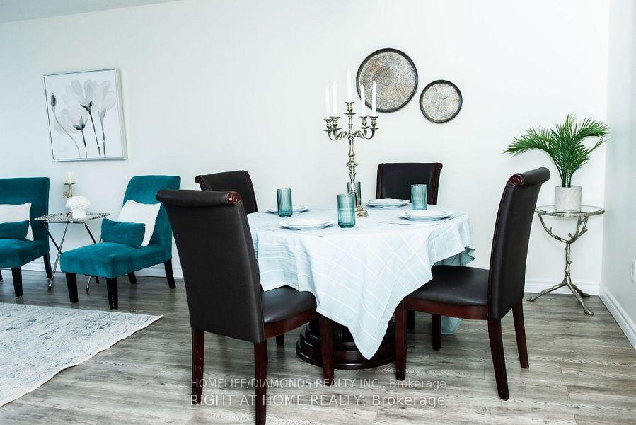 2 Bedrooms Condo at 4205 SHIPP,  Mississauga For sale
