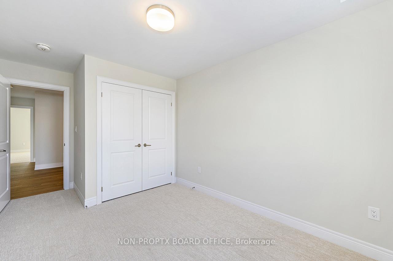 3 Bedrooms Condo at 2184 Postmaster,  Oakville For sale