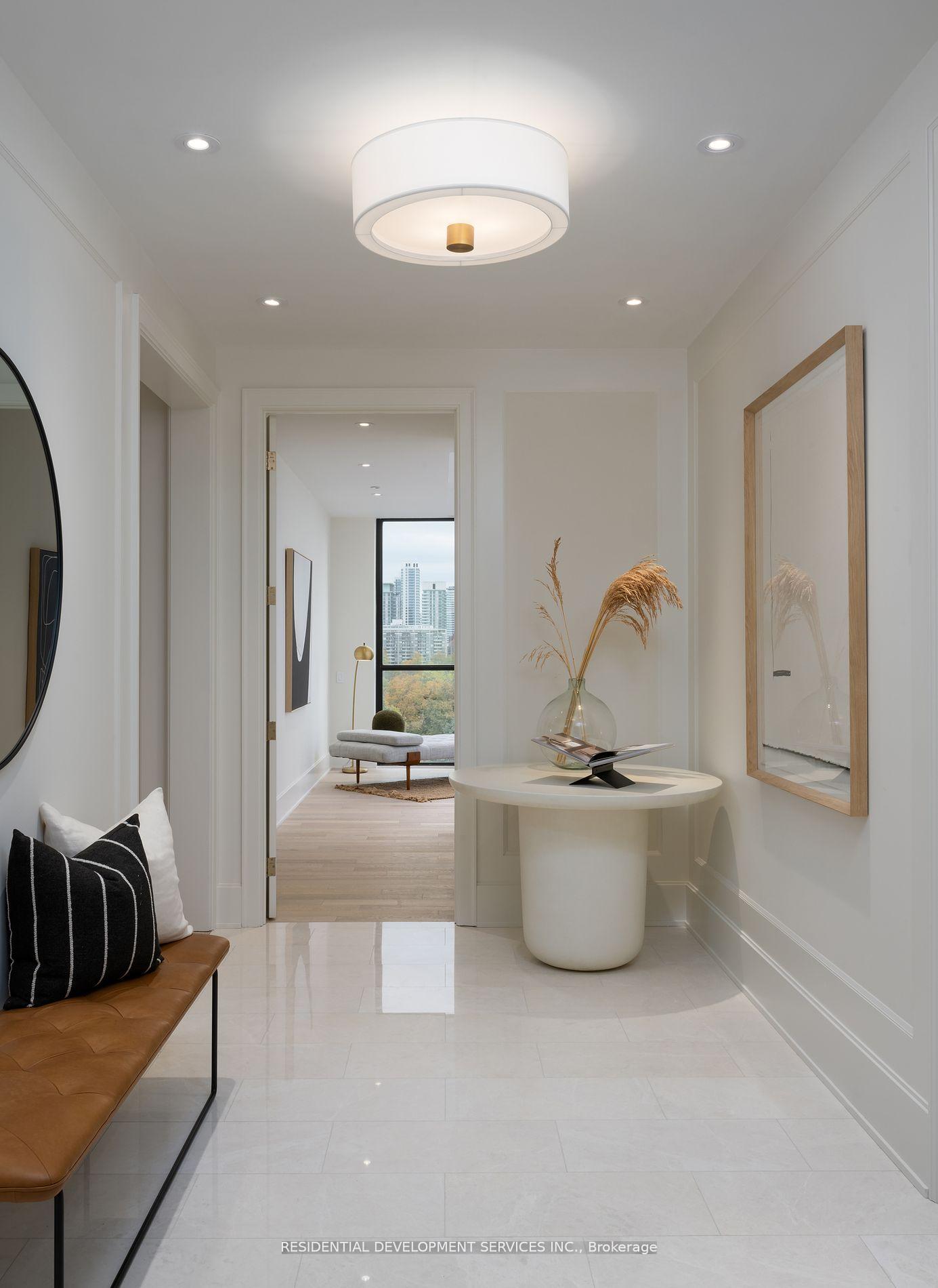 3 Bedrooms Condo at 1 Strathgowan,  Toronto For sale