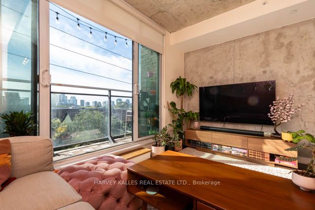 205 Manning Avenue 306