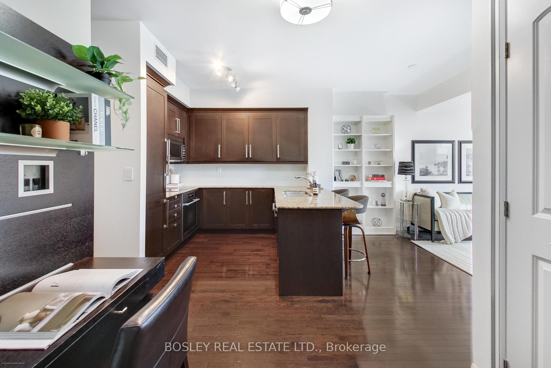 2 Bedrooms Condo at 1 Bedford, Toronto For sale