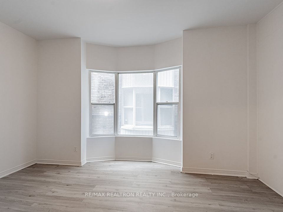 414 Jarvis