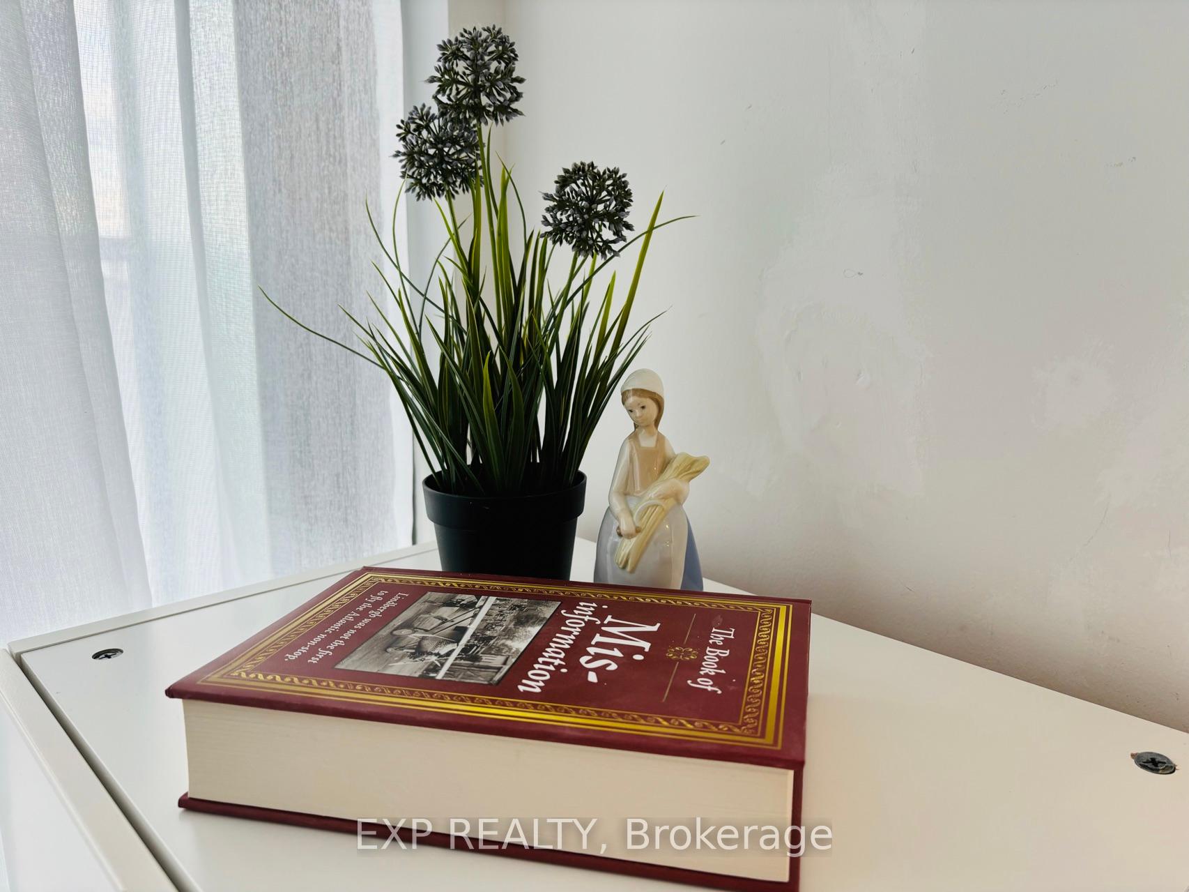 1 Bedroom Condo at 50 Charles, Toronto For sale