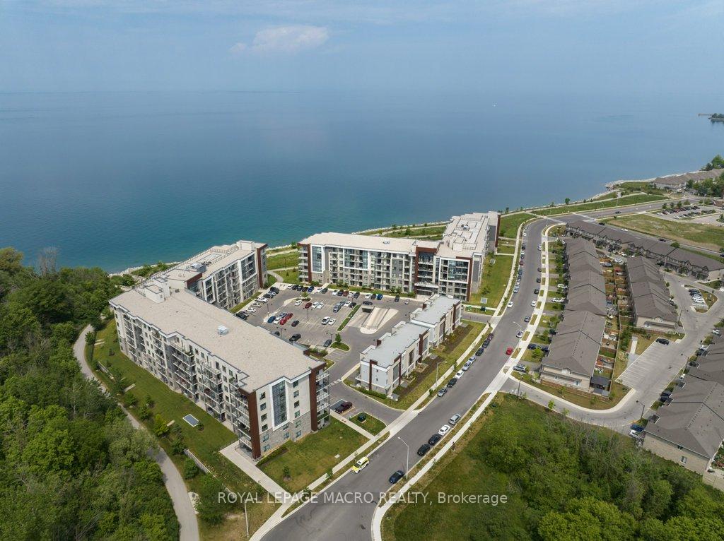 1 Bedroom Condo at 125 Shoreview,  Hamilton For sale