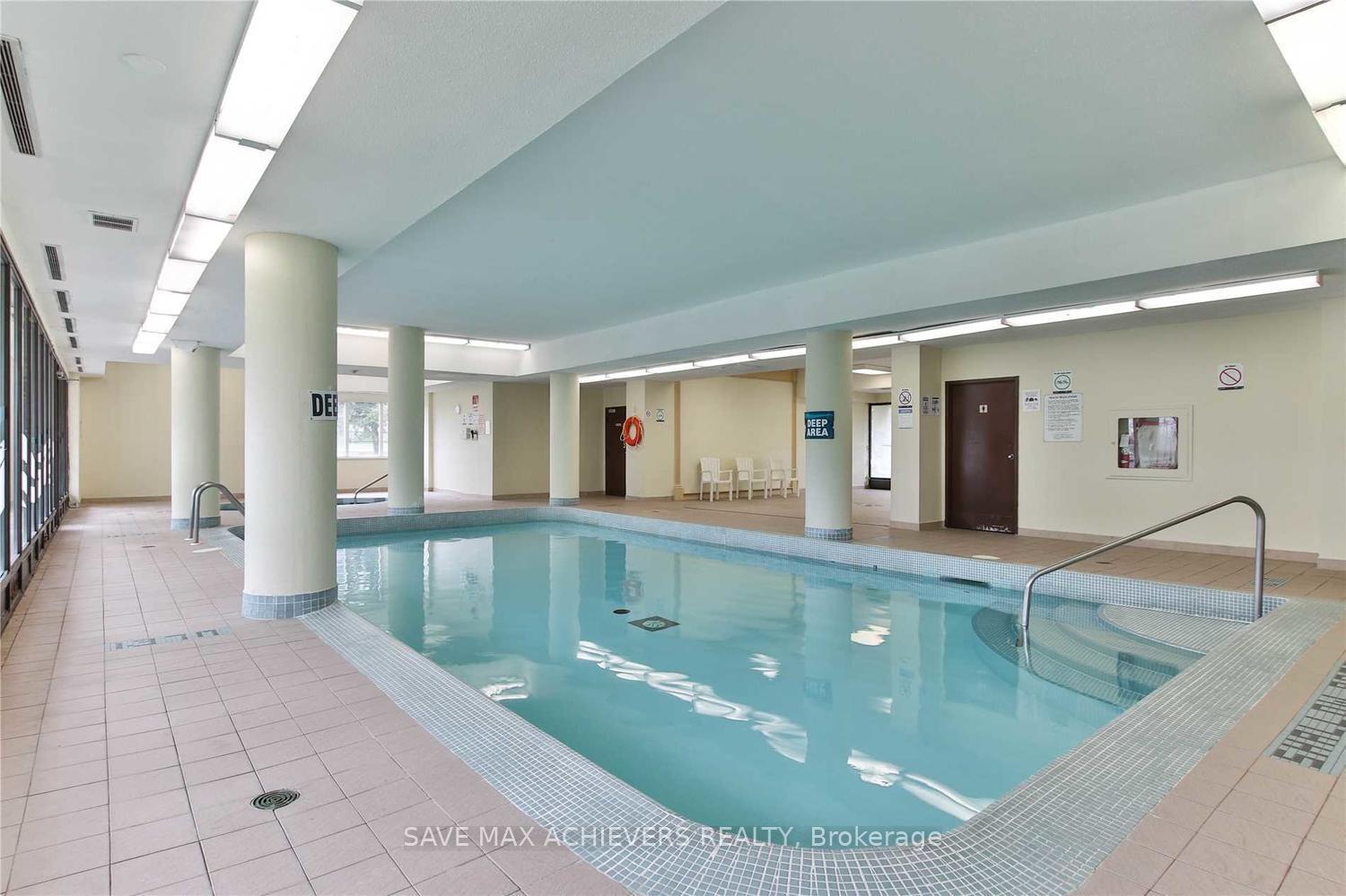 3 Bedrooms Condo at 21 Markbrook, Toronto For sale