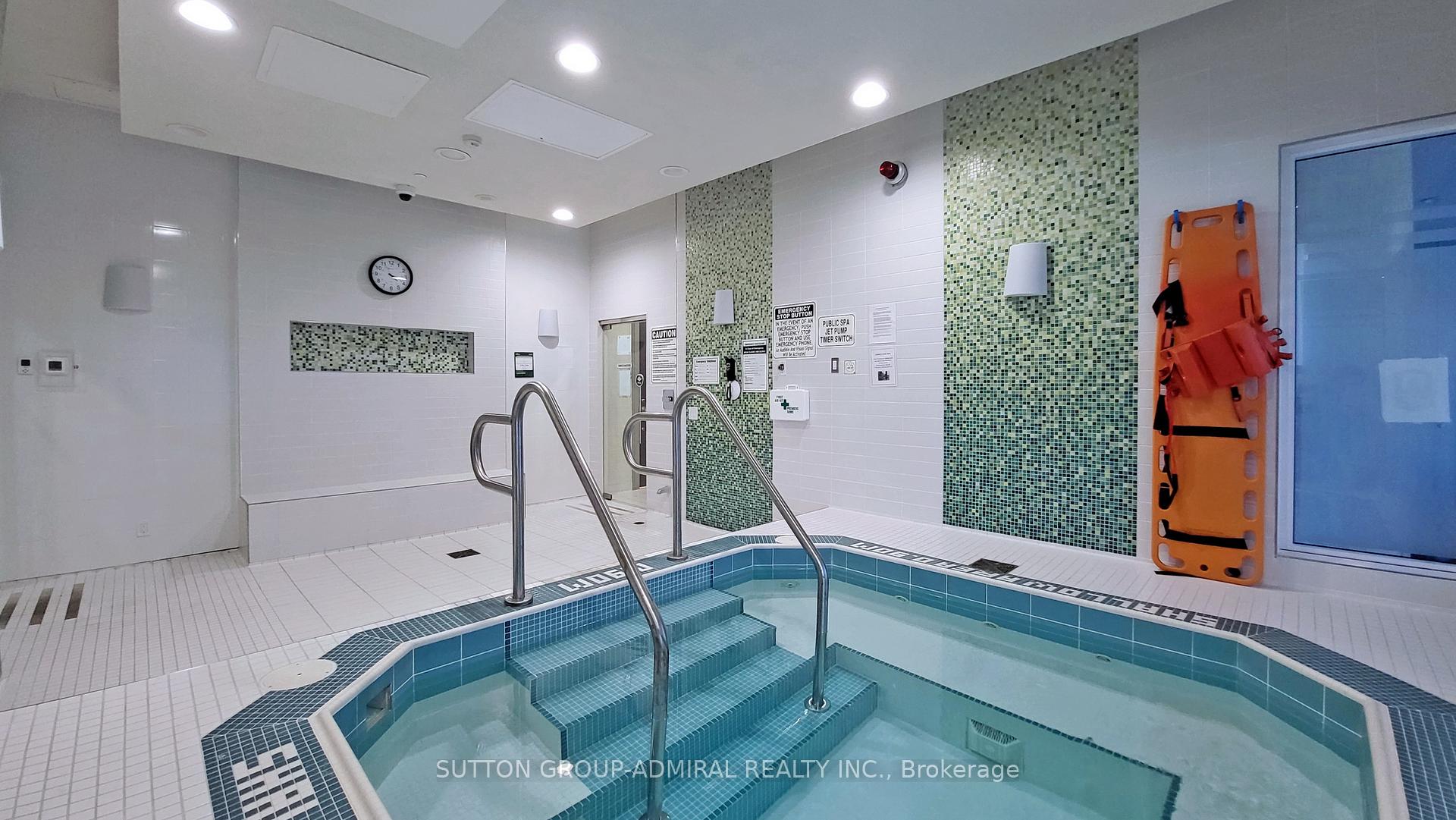 1 Bedroom Condo at 7890 Bathurst, Vaughan For sale