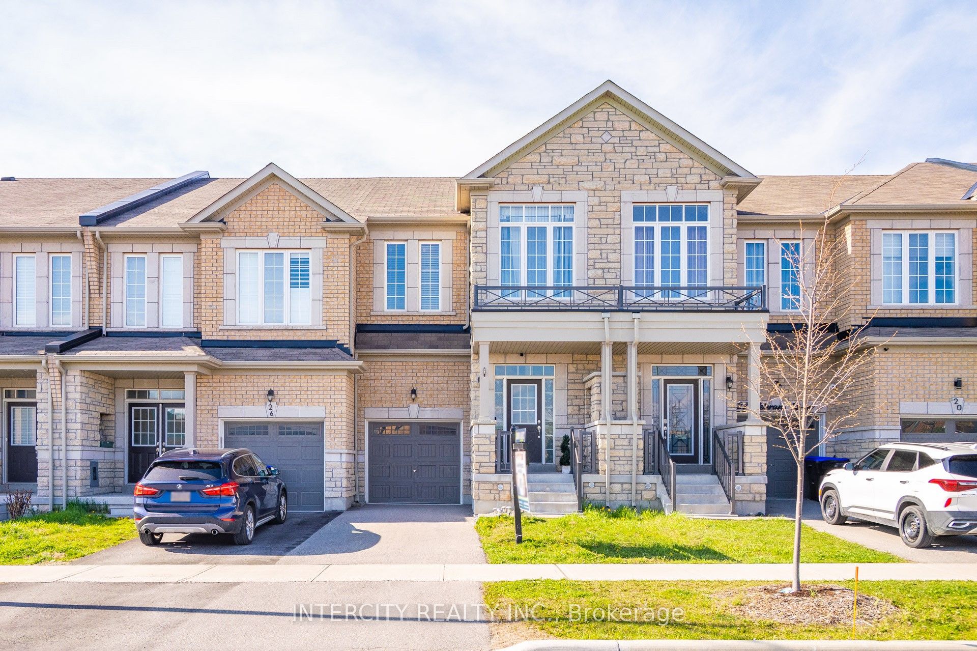 24 Veterans Street, Bradford West Gwillimbury, ON L3Z 4L3