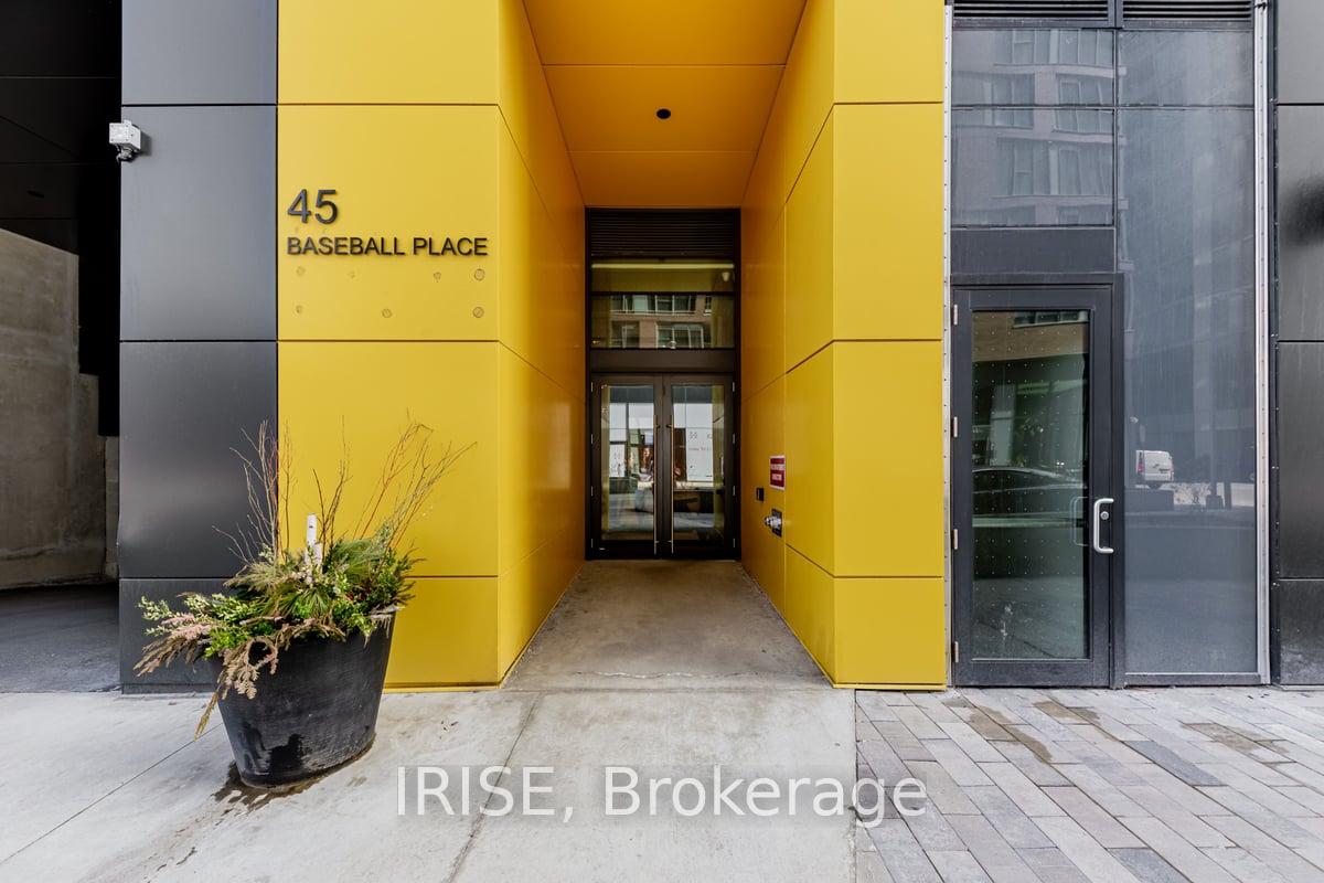 2 Bedrooms Condo at 45 Baseball, Toronto For sale