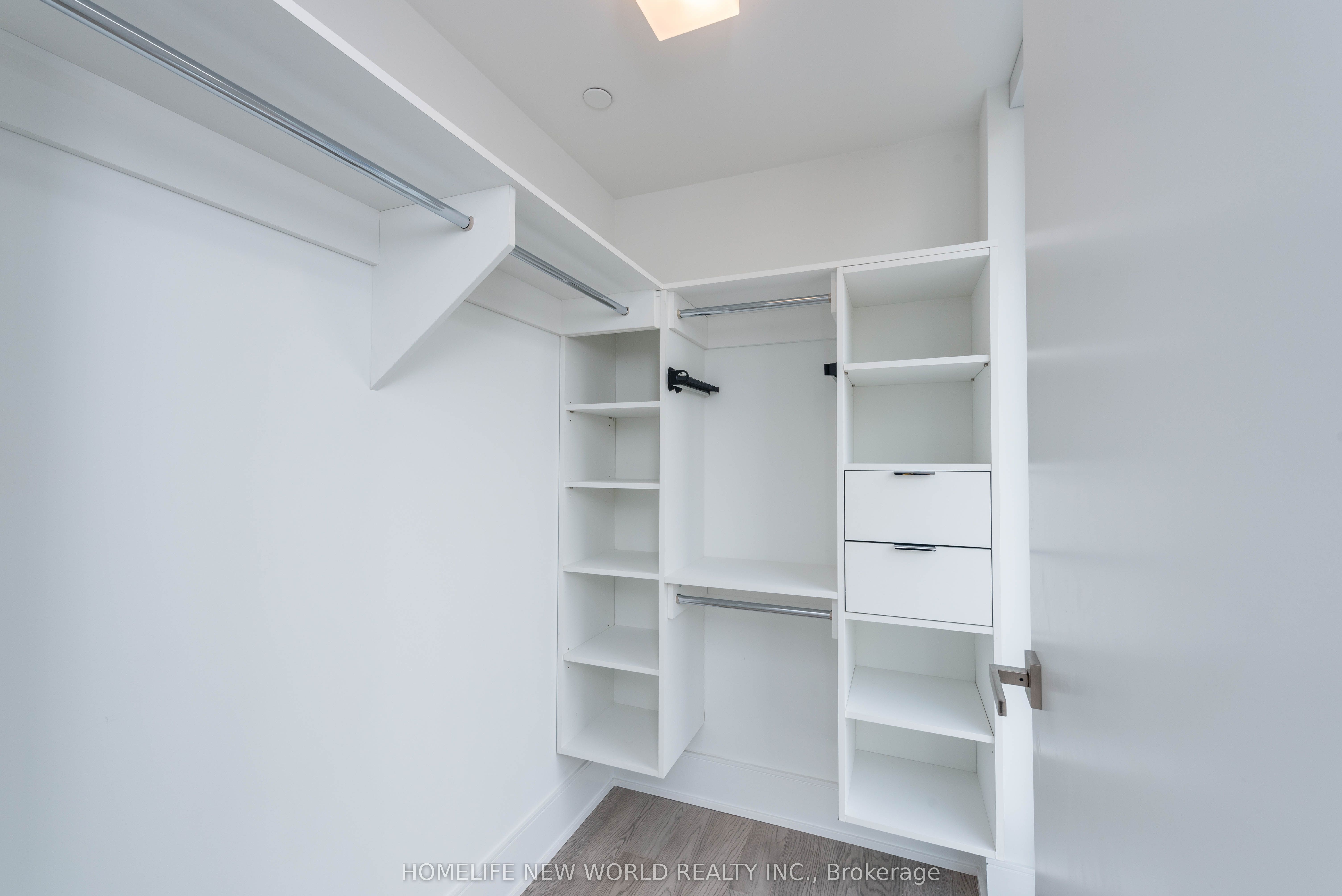 1 Gloucester Street, #1116