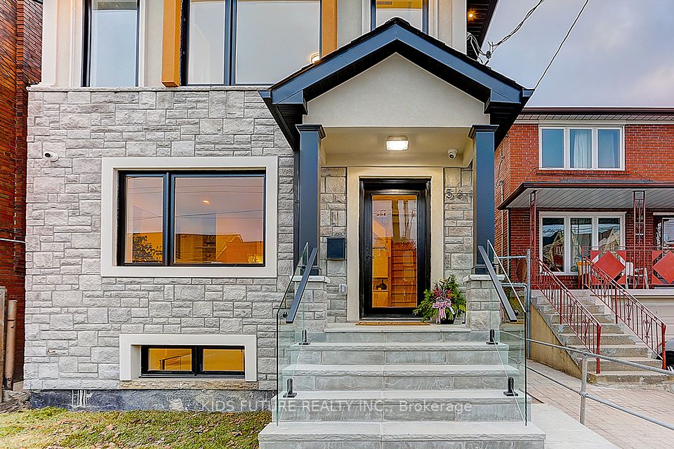 564 Dufferin
