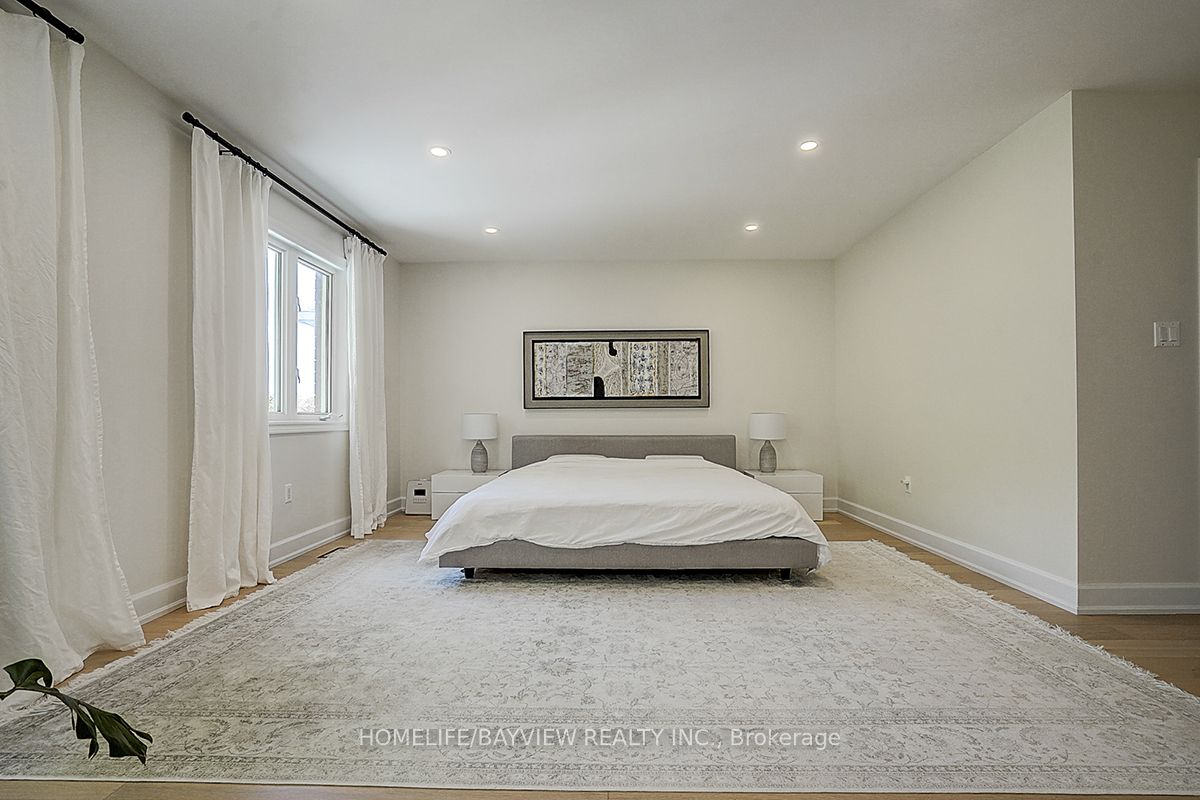 46 Canyon Hill Avenue