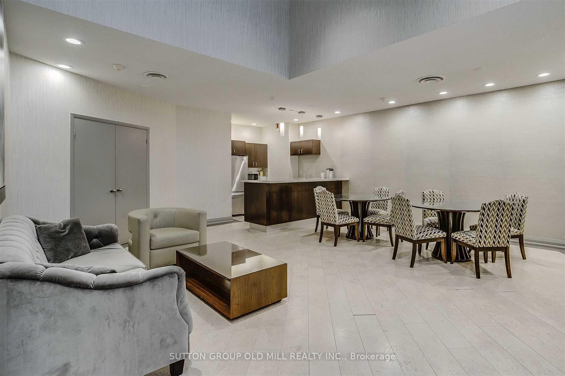 3 Bedrooms Condo at 288 Mill, Toronto For sale