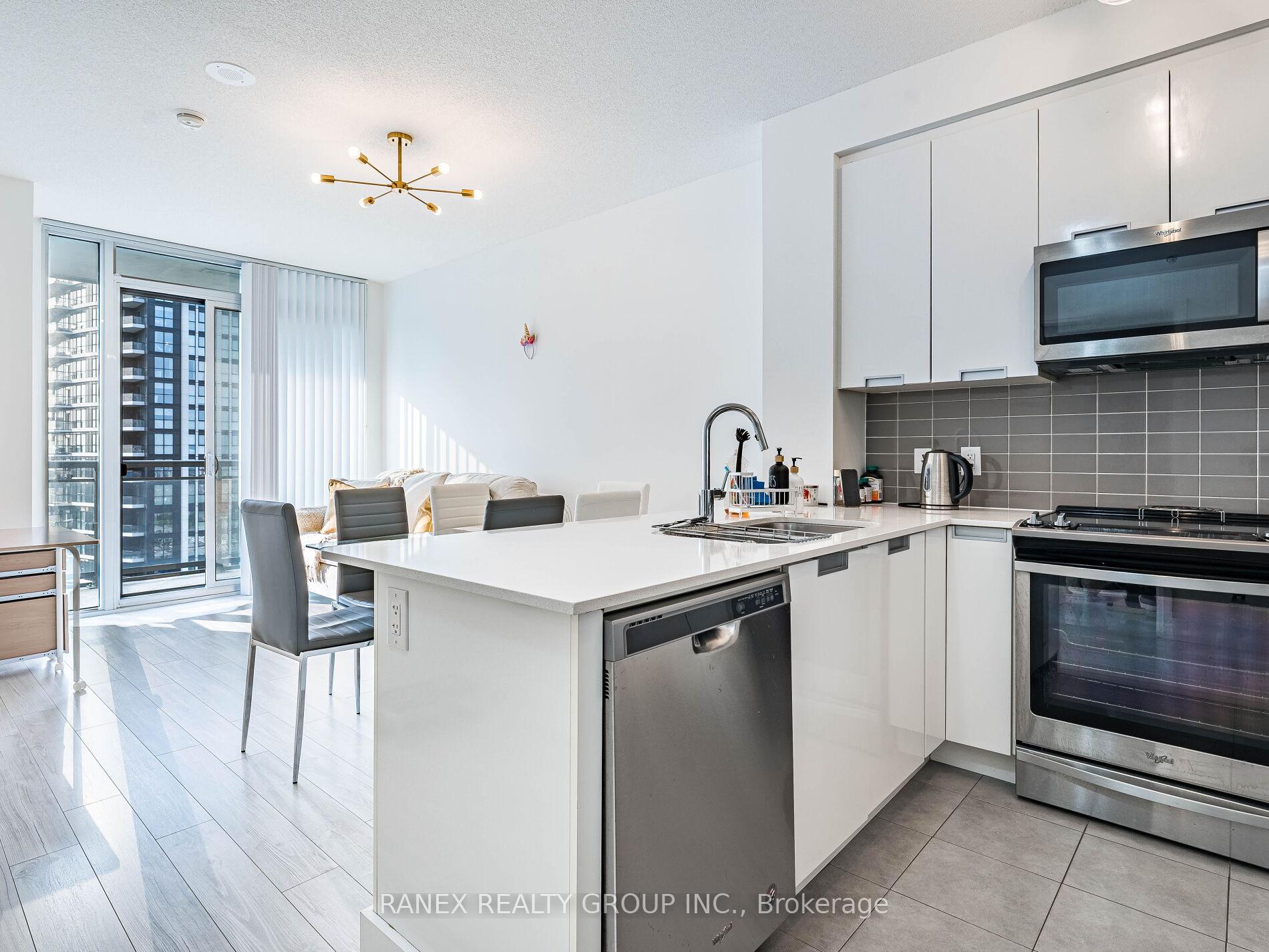 2 Bedrooms Condo at 5025 Four Springs, Mississauga For sale