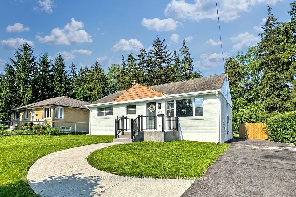 205 Trowbridge