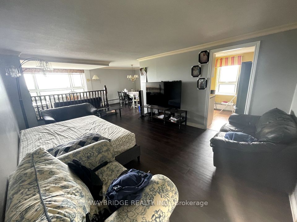 1356 Meadowlands Drive