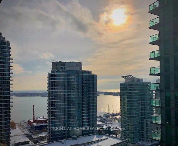 1 Bedroom Condo at 12 York, Toronto For sale