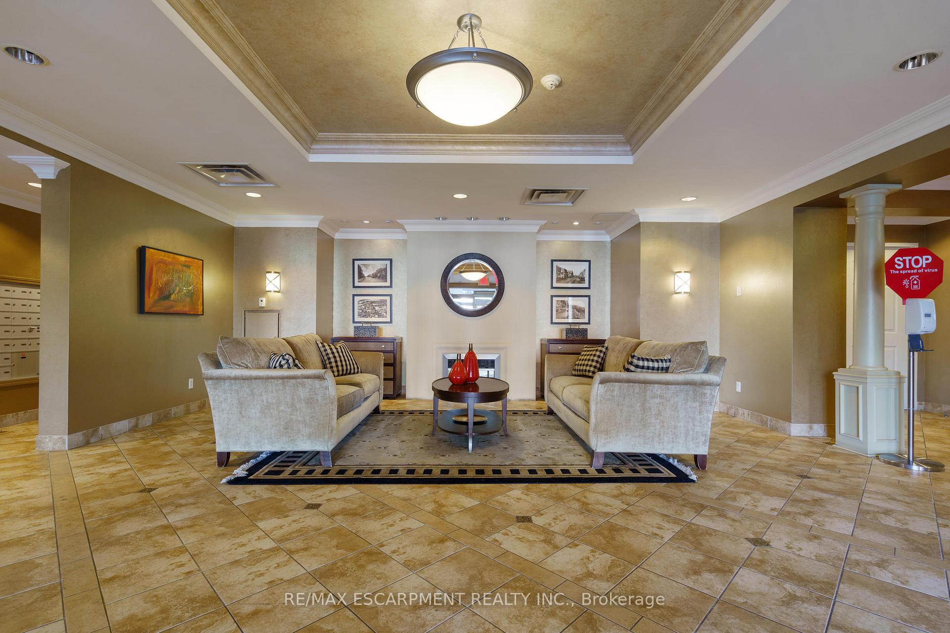 2 Bedrooms Condo at 4000 Creekside, Hamilton For sale