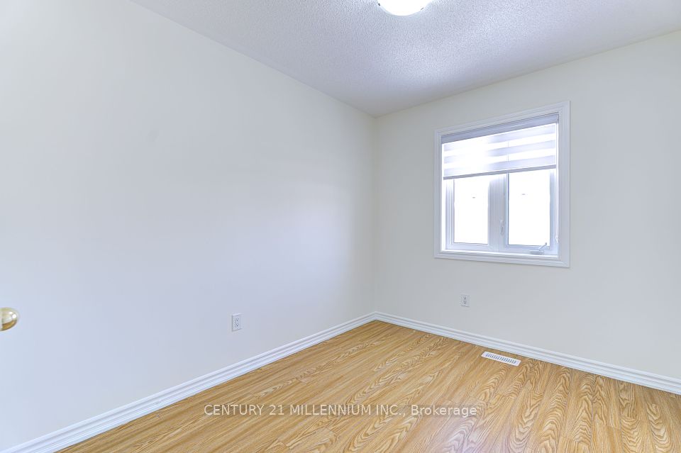https://trreb-image.ampre.ca/jxi7nvfc0Rz-V9T-zuxmfpyrwZ79qj8pOqLnzxIl7XI/rs:fit:960:960/wm:.5:so:0:50:.4/wmsh:10/wmt:PHNwYW4gZm9yZWdyb3VuZD0nd2hpdGUnIGZvbnQ9JzY4Jz5DRU5UVVJZIDIxIE1JTExFTk5JVU0gSU5DLiwgQnJva2VyYWdlPC9zcGFuPg/L3RycmViL2xpc3RpbmdzLzQwLzk0LzEzLzUyL3AvNmEyYjhiMDItZmNmZS00OGVhLTg1YmEtOWMzNmFlNTQ4OGJiLmpwZw.jpg