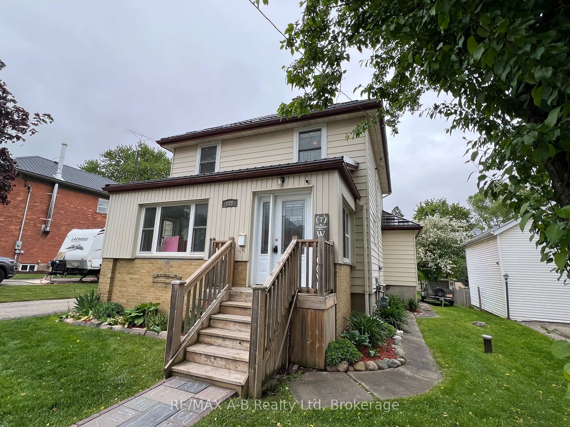 108 Loveys Street, East Zorra-Tavistock, ON N0J 1L0