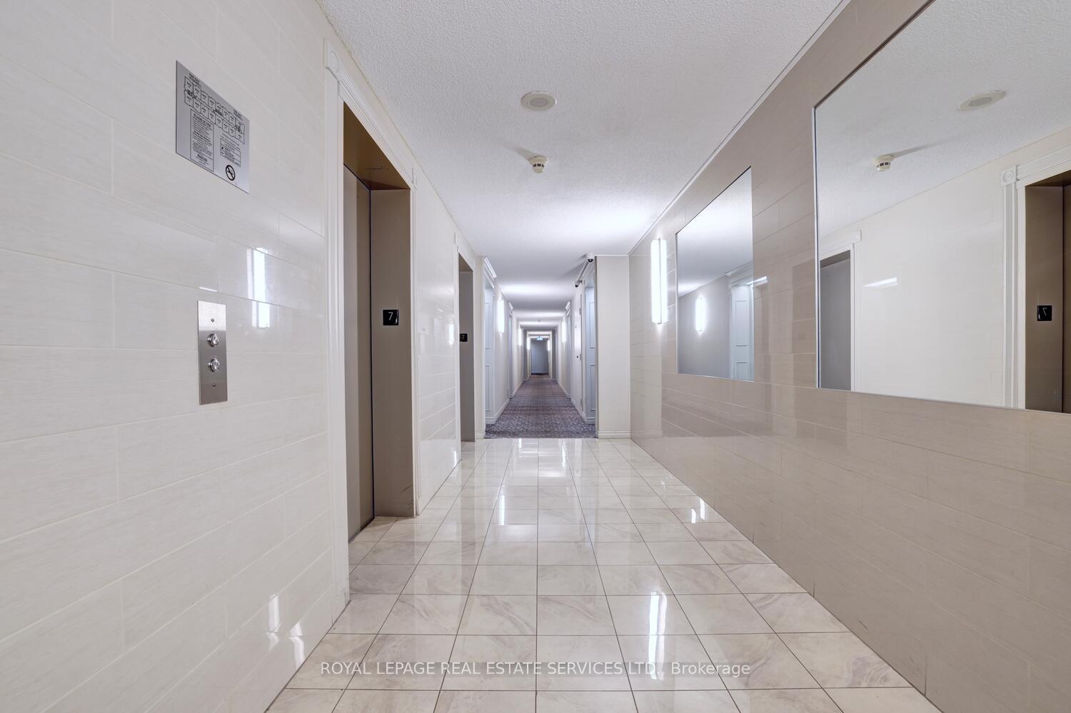 3 Bedrooms Condo at 155 Hillcrest,  Mississauga For sale