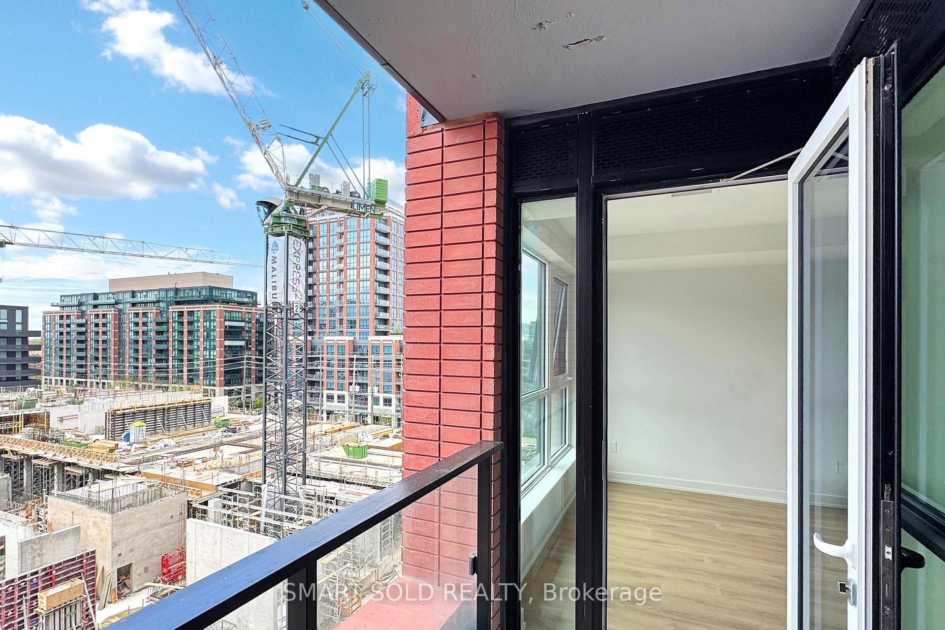 3 Bedrooms Condo at 8 Tippett, Toronto For sale