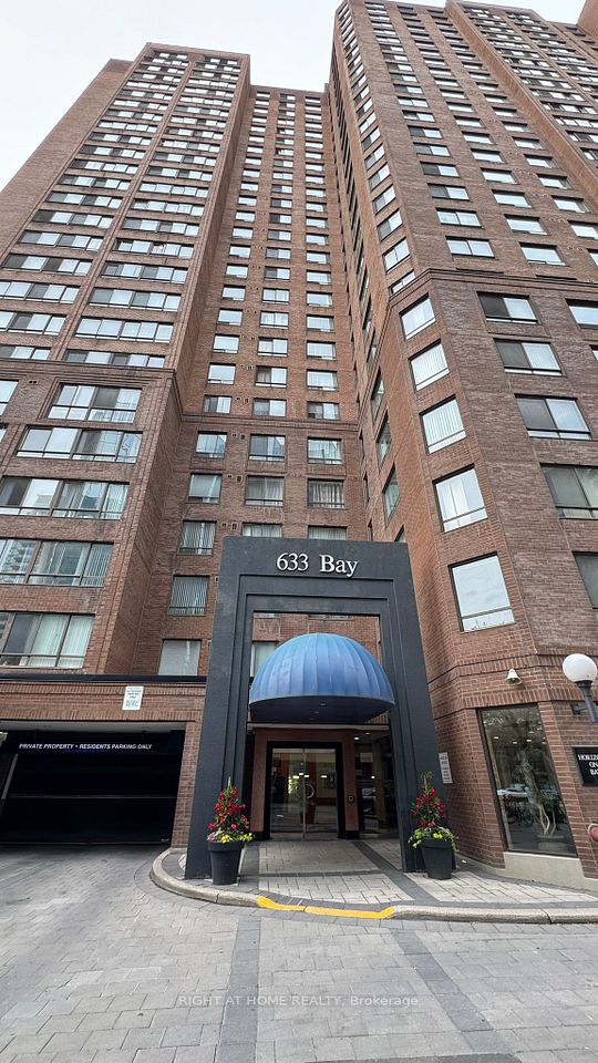 633 Bay Street