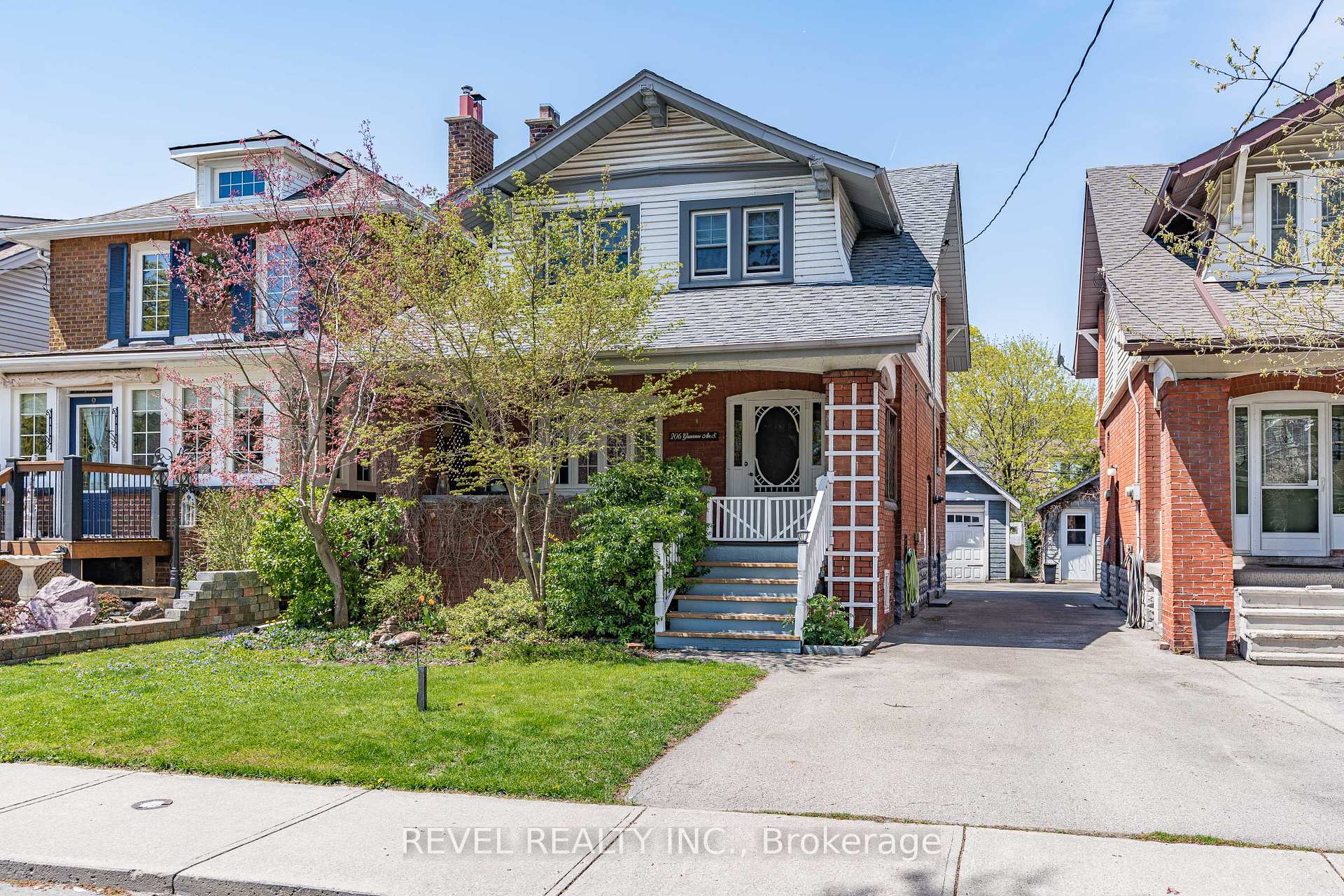 206 Grosvenor Avenue, Hamilton, ON L8M 3L6