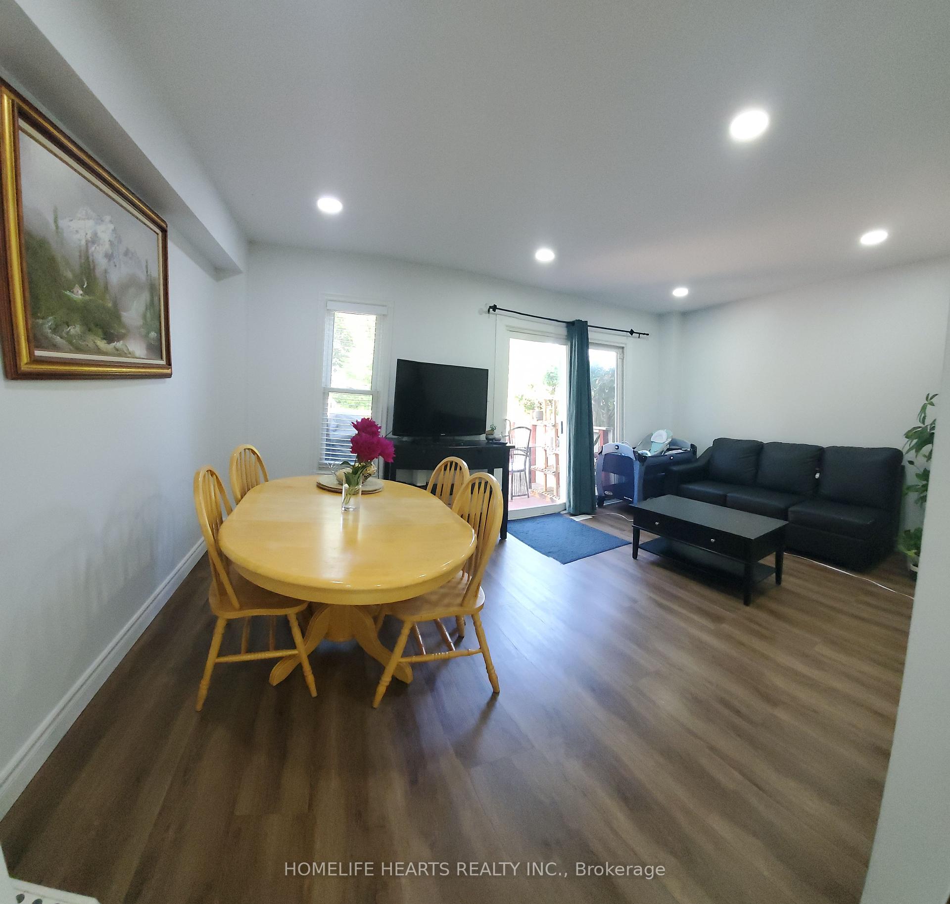 5 Bedrooms Condo at 50 Silverbell, Toronto For sale