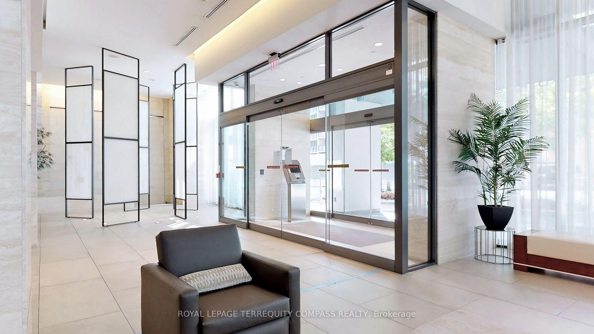 2 Bedrooms Condo at 70 Roehampton,  Toronto For sale