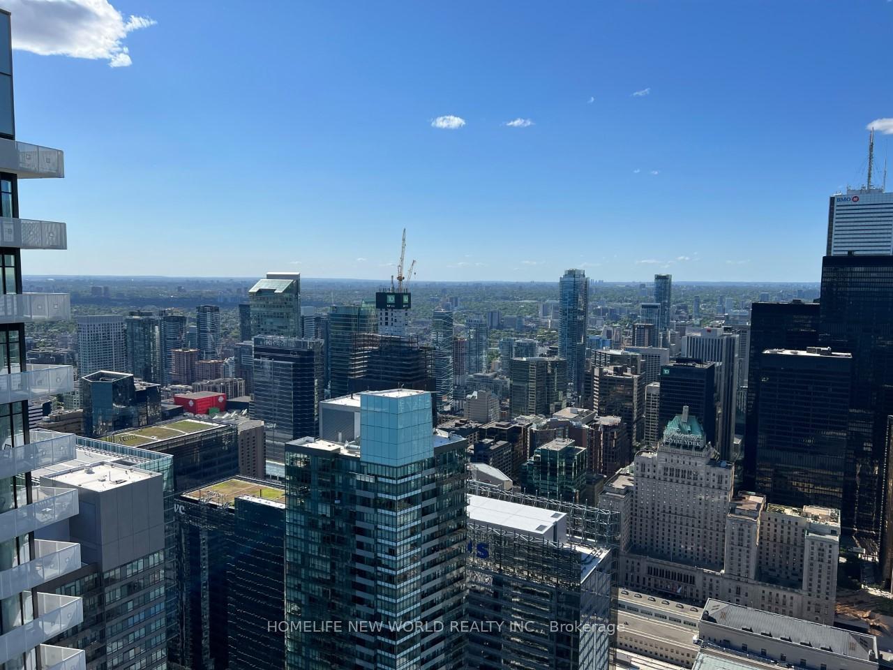 1 Bedroom Condo at 88 Harbour,  Toronto For sale