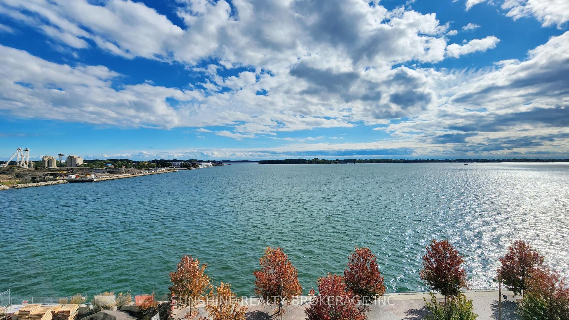 3 Bedrooms Condo at 118 Merchants’ Wharf, Toronto For sale