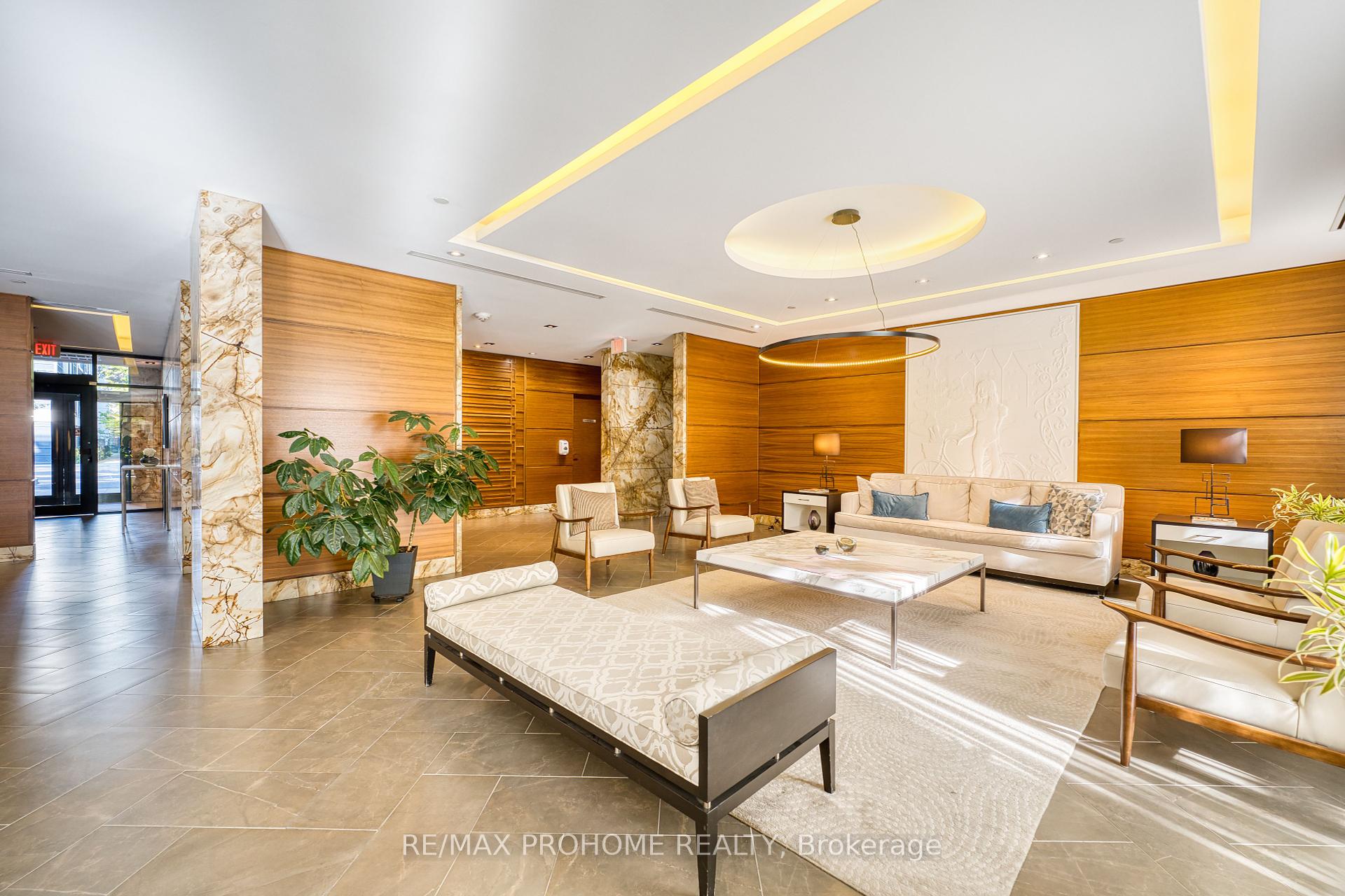 2 Bedrooms Condo at 21 Clairtrell, Toronto For sale
