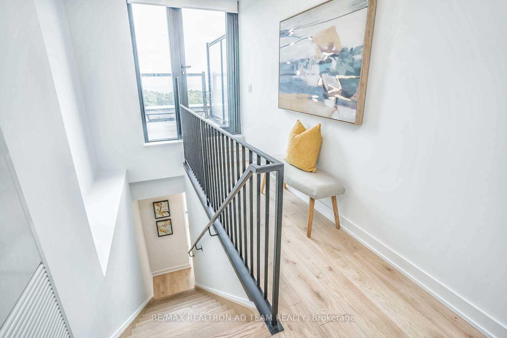 3 Bedrooms Condo at 2799 Kingston,  Toronto For sale