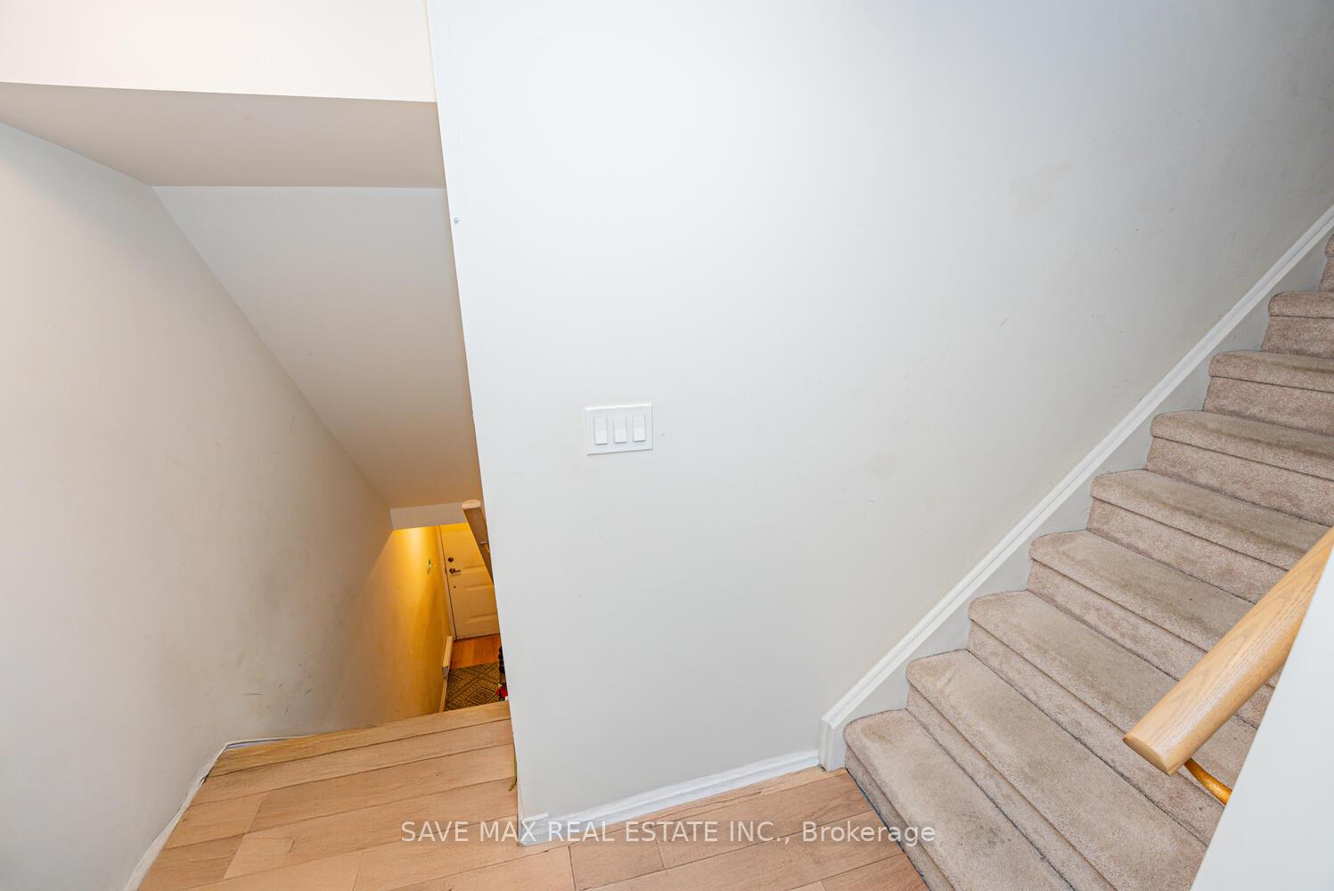 2 Bedrooms Condo at 1070 Progress, Toronto For sale