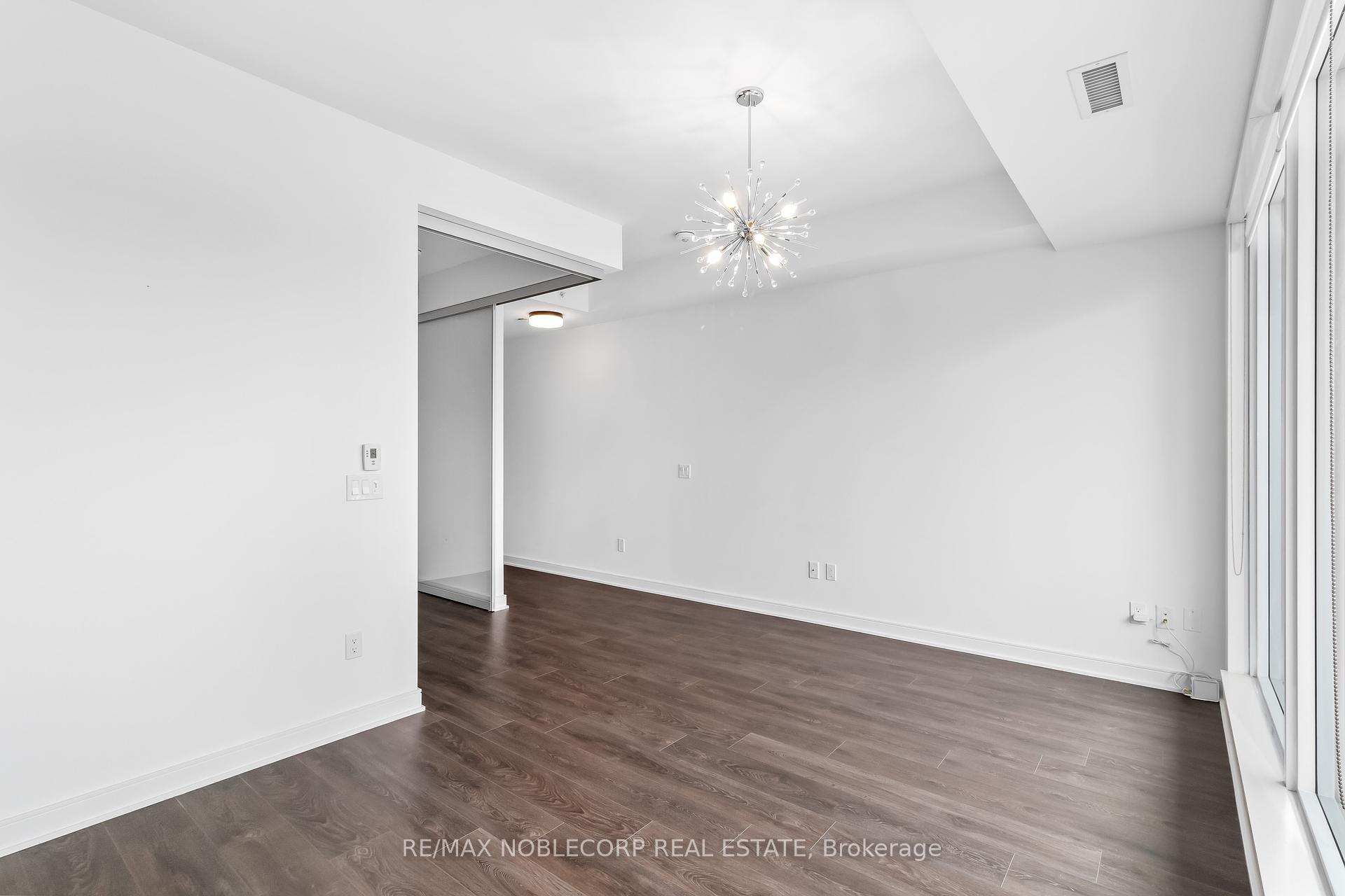 2 Bedrooms Condo at 60 Tannery, Toronto For sale